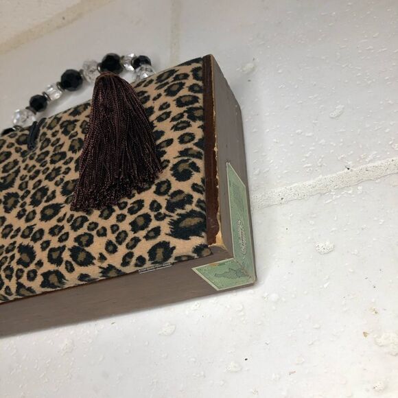 La Montana Cuban cheetah print cigar Box Purse - Picture 13 of 13